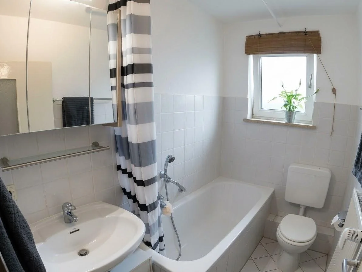 Bahar Abraham Immobilien, 2-Zimmer-Wohnung Bebra, Badezimmer