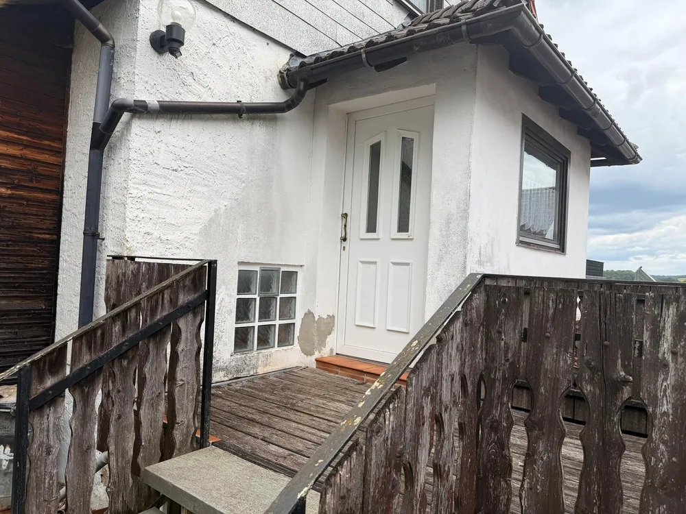 Haus in Cornberg - Eingang mit Terrasse
