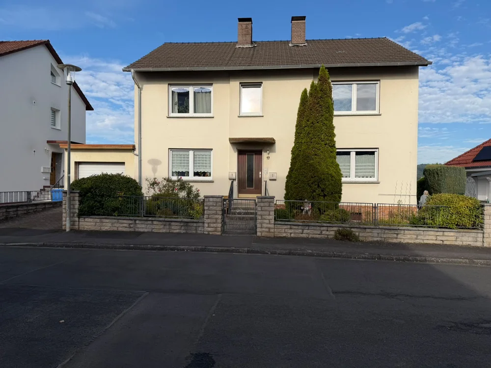 Zweifamilienhaus in Bebra – Straßenansicht